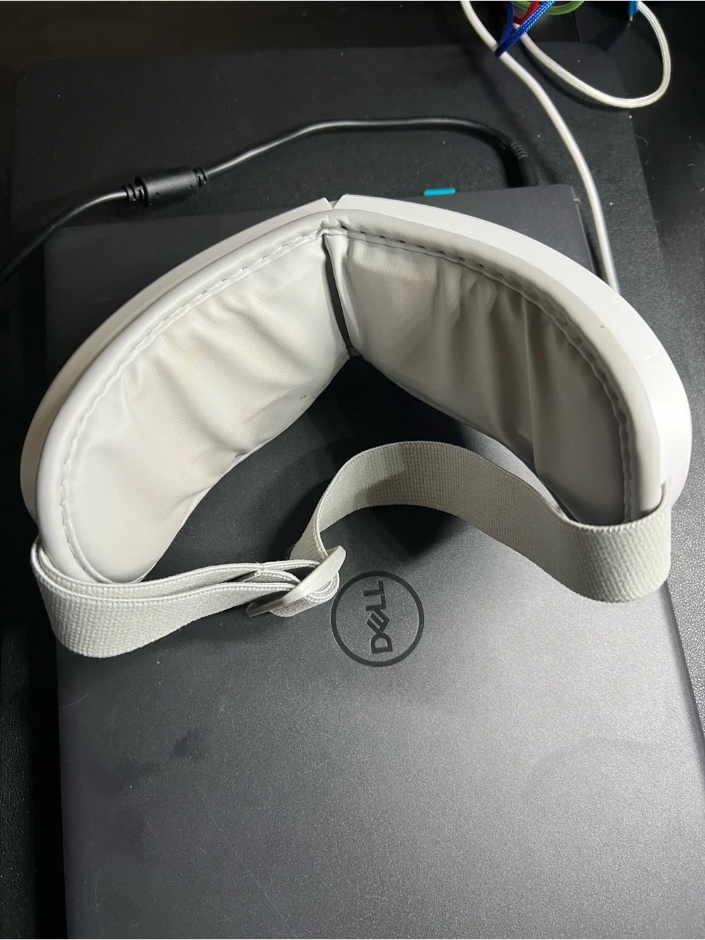 Sarina White Eye Massager with Built-In Controls